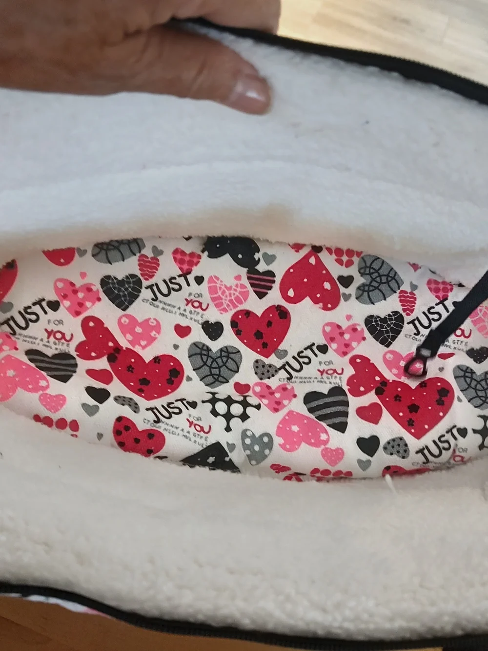 Pet Carrier Tote Pink Hearts Sherpa Lined. New!
